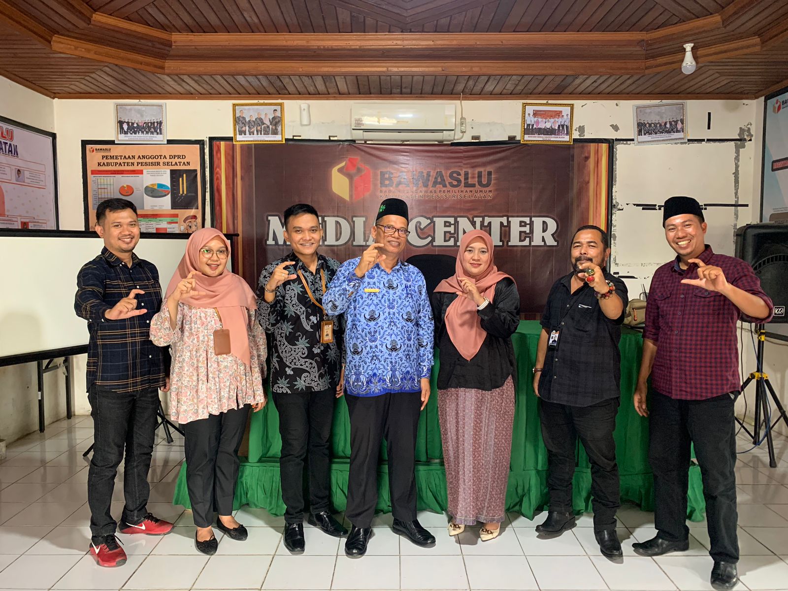 Komisi Informasi Provinsi Sumatera Barat Visitasi PPID Bawaslu Pesisir Selatan