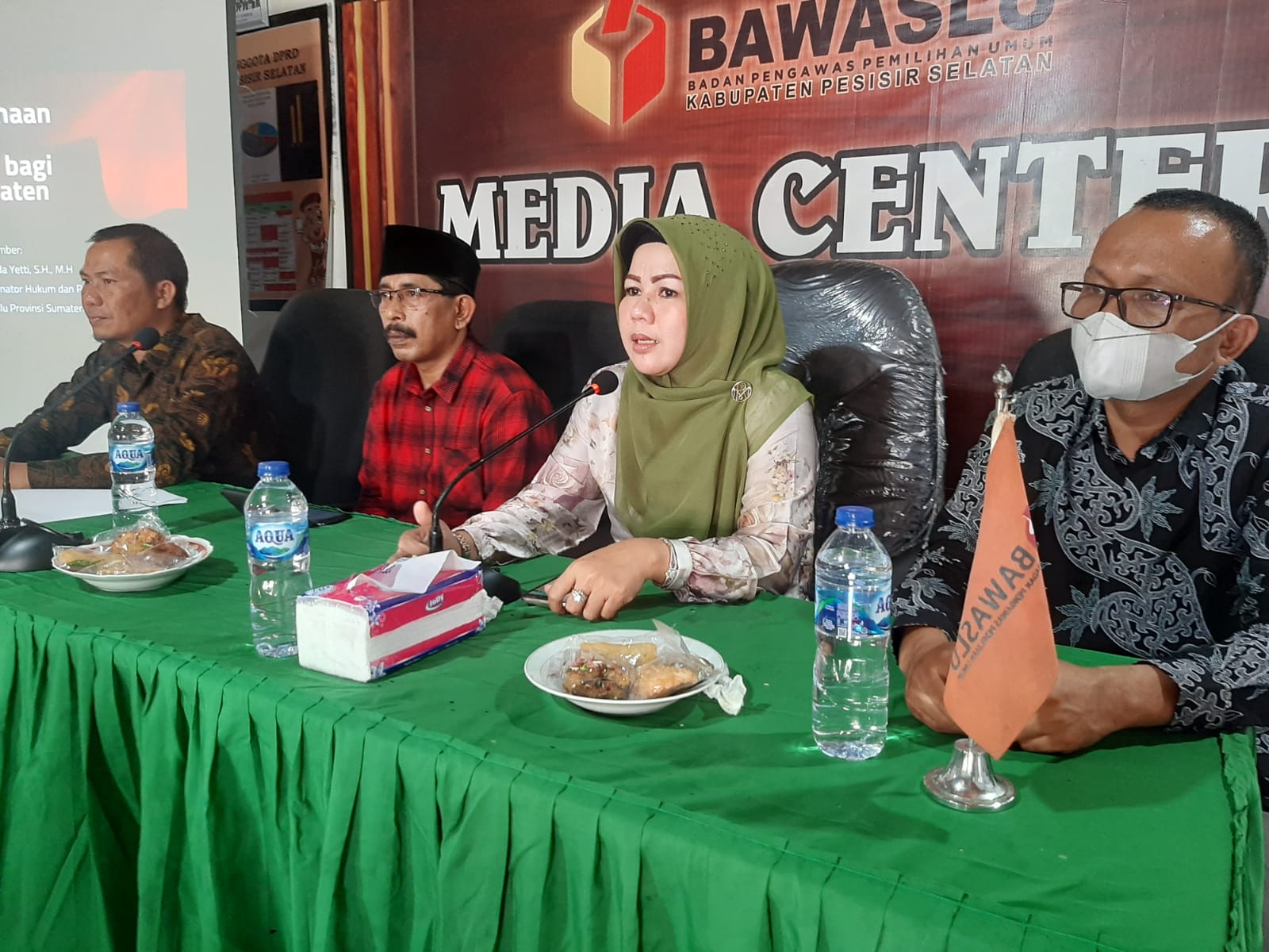 Bawaslu Pessel Hadirkan Surya Efritimen, Bahas Pembentukan Unit Pengelola Barang Dugaan Pelanggaran untuk Pemilu Tahun 2024