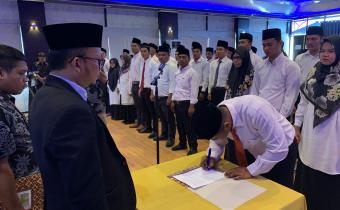 Bawaslu Pessel Lantik 45 Anggota Pengawas Pemilu Kecamatan